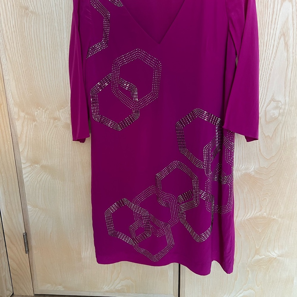 Trina Turk Fuchsia V-Neck Tunic with Geometric Design